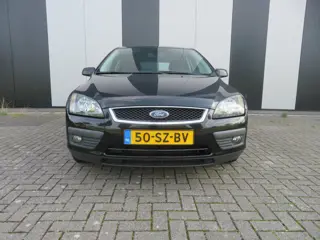 Foto 18 van Ford Focus 2.0-16V Rally Edition
