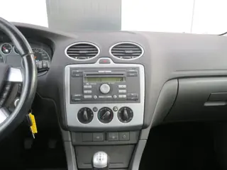 Foto 13 van Ford Focus 2.0-16V Rally Edition