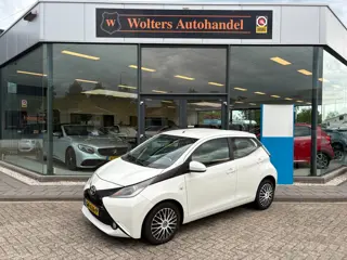 Toyota Aygo 1.0 VVT-i x-play *AC *CAMERA