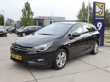 Foto 22 van Opel Astra Sports Tourer 1.4 Business Executive Stuur-Stoel verwarming, trekhaak, Carplay Aanbieding