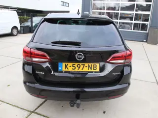Foto 16 van Opel Astra Sports Tourer 1.4 Business Executive Stuur-Stoel verwarming, trekhaak, Carplay Aanbieding