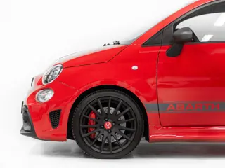 Foto 12 van Fiat 500 1.4 T-Jet Abarth Competizione 70th Anniversary Carplay Leer