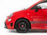 Foto 22 van Fiat 500 1.4 T-Jet Abarth Competizione 70th Anniversary Carplay Leer