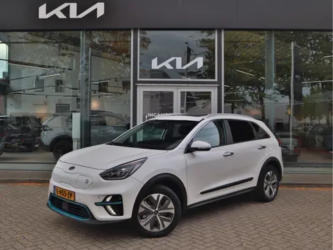 Kia e-Niro DynamicPlusLine 64 kWh | Stoel-/ Stuurverwarming | Schuif-/ Kanteldak | Adaptieve Cruise 