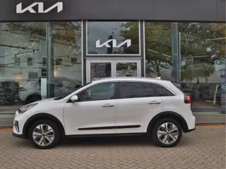 Foto 20 van Kia e-Niro DynamicPlusLine 64 kWh | Stoel-/ Stuurverwarming | Schuif-/ Kanteldak | Adaptieve Cruise