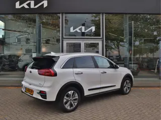 Foto 18 van Kia e-Niro DynamicPlusLine 64 kWh | Stoel-/ Stuurverwarming | Schuif-/ Kanteldak | Adaptieve Cruise
