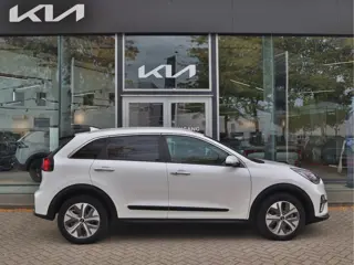 Foto 17 van Kia e-Niro DynamicPlusLine 64 kWh | Stoel-/ Stuurverwarming | Schuif-/ Kanteldak | Adaptieve Cruise