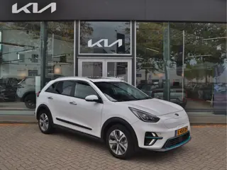 Foto 16 van Kia e-Niro DynamicPlusLine 64 kWh | Stoel-/ Stuurverwarming | Schuif-/ Kanteldak | Adaptieve Cruise