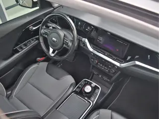 Foto 12 van Kia e-Niro DynamicPlusLine 64 kWh | Stoel-/ Stuurverwarming | Schuif-/ Kanteldak | Adaptieve Cruise