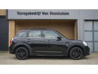 Foto 19 van MINI Countryman 1.5 136pk Cooper *Black Optik* Pano.Dak Leder H&K 17inch LM LED Navi *NL auto*