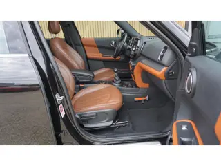Foto 12 van MINI Countryman 1.5 136pk Cooper *Black Optik* Pano.Dak Leder H&K 17inch LM LED Navi *NL auto*