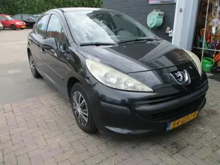 Peugeot 207 1.4 VTi MOTOR LOOPT ONREGELMATIG! EMISSIESTORING!