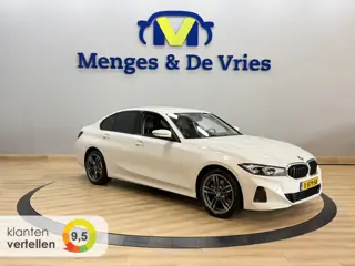 BMW 3-serie 320e Incl garantie! | Airco ECC | Mokka Leer | Camera | Sportstoelen | Apple Carplay And