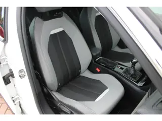 Foto 20 van Opel Mokka 1.2 Turbo 130pk Business Elegance Airco Navi Camera Carplay Super mooi