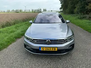 Volkswagen Passat Variant 1.5 TSI R-Line Business Pano/360 Camera Adaprtieve cc Enz