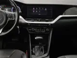 Foto 29 van Kia Niro 1.6 GDi Hybrid DynamicLine | Automaat | Trekhaak | Navigatie | Camera |