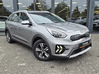 Foto 17 van Kia Niro 1.6 GDi Hybrid DynamicLine | Automaat | Trekhaak | Navigatie | Camera |