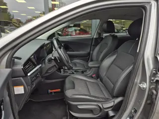 Foto 14 van Kia Niro 1.6 GDi Hybrid DynamicLine | Automaat | Trekhaak | Navigatie | Camera |
