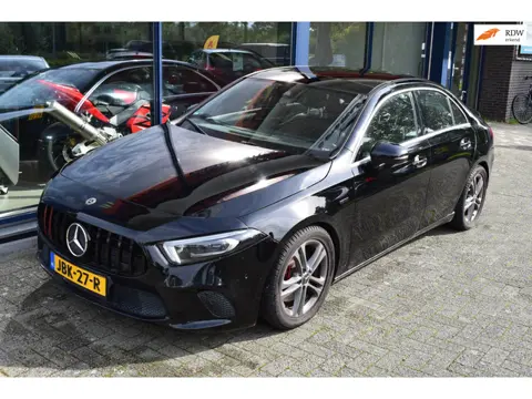 Mercedes-Benz A-klasse 250e Progressive|Limousine|Hybride|Automaat|Lichtmetalen Velgen