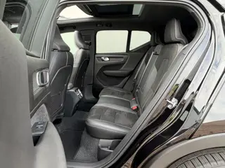 Foto 16 van Volvo XC40 T5 AWD | R-Design | Panoramadak | Trekhaak | Nieuwstaat! DK1309