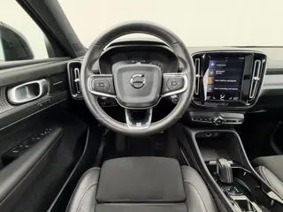 Foto 11 van Volvo XC40 T5 AWD | R-Design | Panoramadak | Trekhaak | Nieuwstaat! DK1309