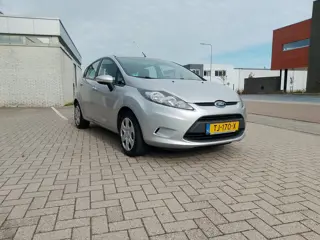 Foto 11 van Ford Fiesta 1.25 Ghia