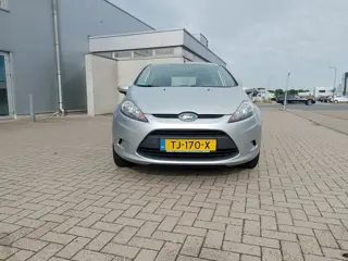 Foto 12 van Ford Fiesta 1.25 Ghia