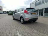 Foto 23 van Ford Fiesta 1.25 Ghia