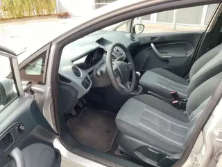 Foto 18 van Ford Fiesta 1.25 Ghia