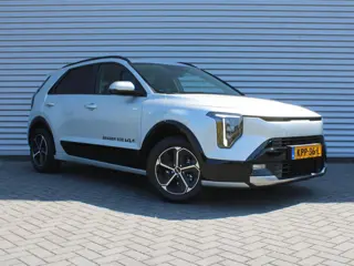 Foto 17 van Kia Niro 1.6 GDi Hybrid DynamicPlusLine | Stuur-/stoelverwarming | Schuifdak | Elek. stoelverstellin