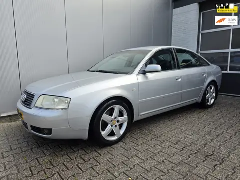 Audi A6 Limousine 3.0 MT automaat Youngtimer