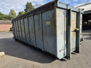 Container 40 M3 met klapnetten