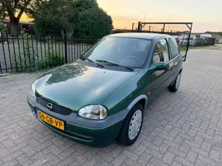 Foto 11 van Opel Corsa 1.2i-16V Onyx