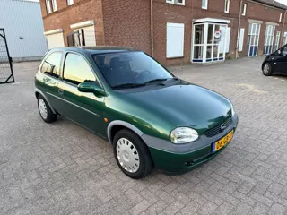 Foto 20 van Opel Corsa 1.2i-16V Onyx