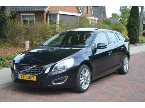 Volvo V60 2.0T Summum Navi/leer/schuifdak/camera