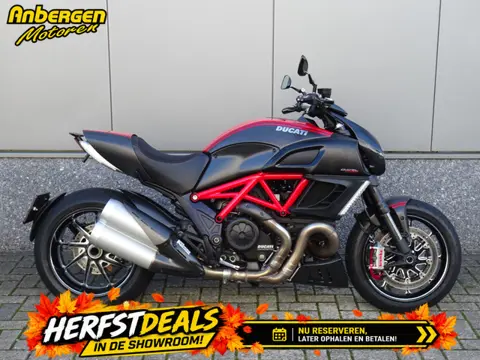 Ducati DIAVEL CARBON ABS (bj 2011)