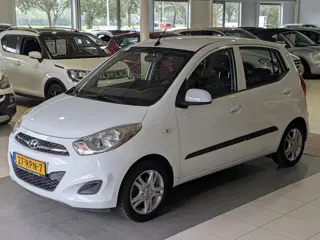 Foto 20 van Hyundai i10 1.1 i-Drive Cool Airco, Stuurbekrachtiging