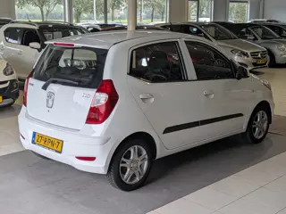 Foto 18 van Hyundai i10 1.1 i-Drive Cool Airco, Stuurbekrachtiging