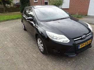 Foto 11 van Ford Focus 1.6 TI-VCT Trend airco