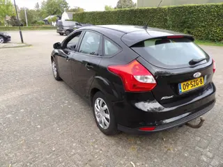 Foto 19 van Ford Focus 1.6 TI-VCT Trend airco