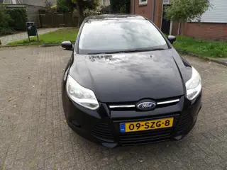 Foto 16 van Ford Focus 1.6 TI-VCT Trend airco