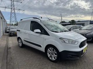Foto 15 van Ford Transit Courier 1.0 Economy (bj 2017)