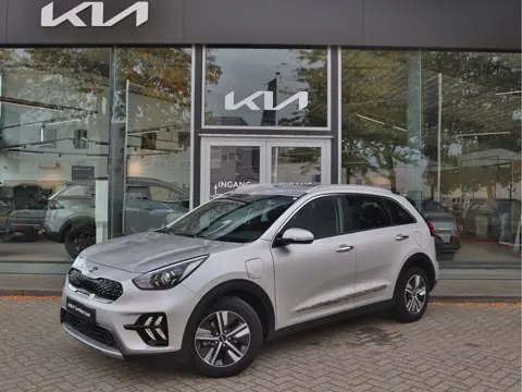 Kia Niro 1.6 GDi PHEV Plug-In-Hybrid DynamicLine 20.696km! | Navigatie | Camera | Stoelverwarming | 