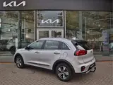 Foto 23 van Kia Niro 1.6 GDi PHEV Plug-In-Hybrid DynamicLine 20.696km! | Navigatie | Camera | Stoelverwarming |