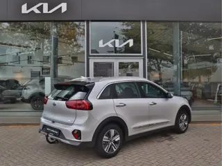 Foto 14 van Kia Niro 1.6 GDi PHEV Plug-In-Hybrid DynamicLine 20.696km! | Navigatie | Camera | Stoelverwarming |
