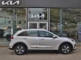 Foto 25 van Kia Niro 1.6 GDi PHEV Plug-In-Hybrid DynamicLine 20.696km! | Navigatie | Camera | Stoelverwarming |