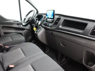 Foto 14 van Ford Transit Custom 300 2.0 TDCI 130pk L2H1 Trend Automaat Airco Navigatie Cruisecontrol Camera Park