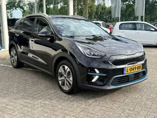 Foto 18 van Kia e-Niro DynamicPlusLine 64 kWh | Schuif-kanteldak | SOH 99% | Keyless | Adapt. Cruise | Apple/And