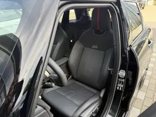 Foto 19 van MINI 5-deurs 1.5 Cooper C John Cooper Works XL (bj 2025)