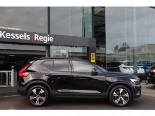 Foto 14 van Volvo XC40 1.5 T5 Recharge R-Design | Elec.trekhaak | Camera | 19” | Led | Stoel + Stuurverwarming |